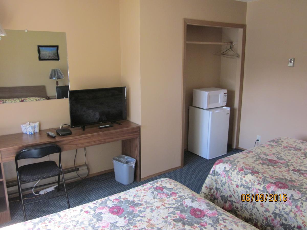 Valleyview Motel Уилямс Лейк Екстериор снимка