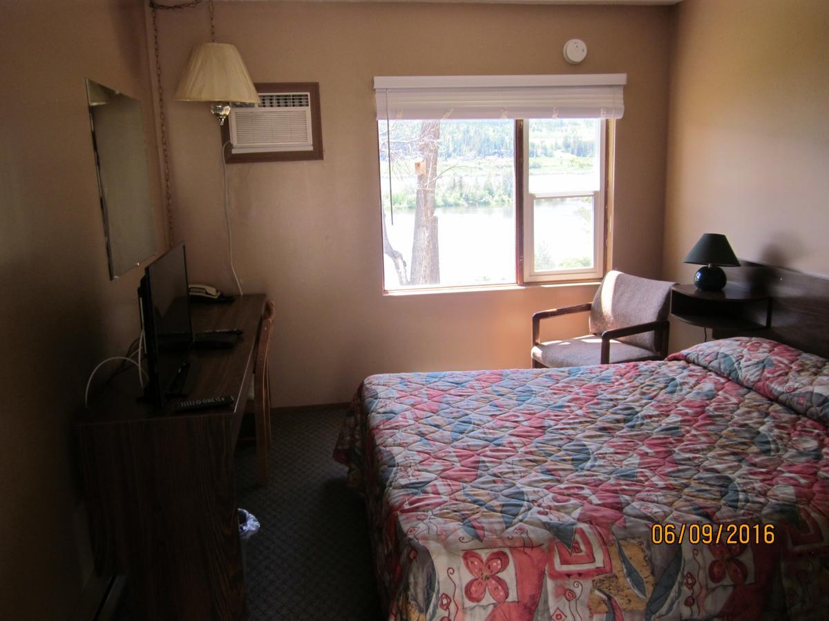 Valleyview Motel Уилямс Лейк Екстериор снимка