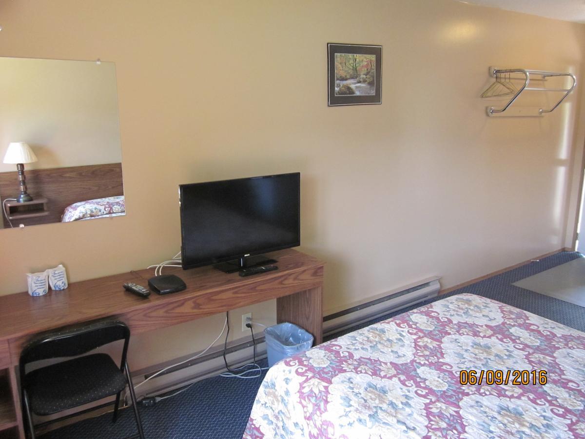 Valleyview Motel Уилямс Лейк Екстериор снимка
