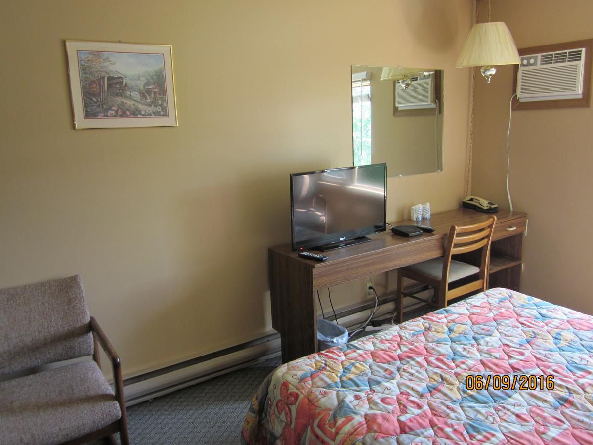 Valleyview Motel Уилямс Лейк Екстериор снимка